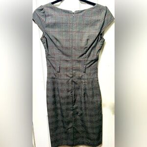 Classy and Sassy Banana Republic Gray Plaid Square Neck Stretch Sheath Dress S